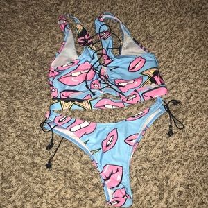 Lip bikini set